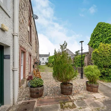 Apartment 2 Bed In Oc-87481