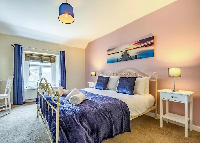 2 Bed In Oc-87481 Apartment